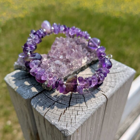 Natural Purple Amethyst Crystal Gemstone Bracelet - Picture 7 of 14